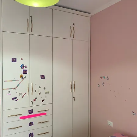 Studio Apartment *