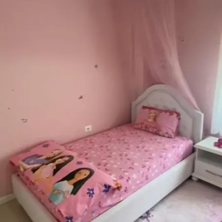 Studio Apartment アパート ポグラデツ